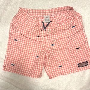 Vineyard vines swim trunk boys size large /16 mesh seam cut out !!!!
